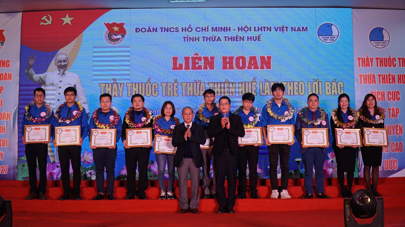 Có 24 thầy thuốc trẻ tiêu biểu tỉnh TT-Huế được tuyên dương lần này Có 24 thầy thuốc trẻ tiêu biểu tỉnh TT-Huế được tuyên dương lần này