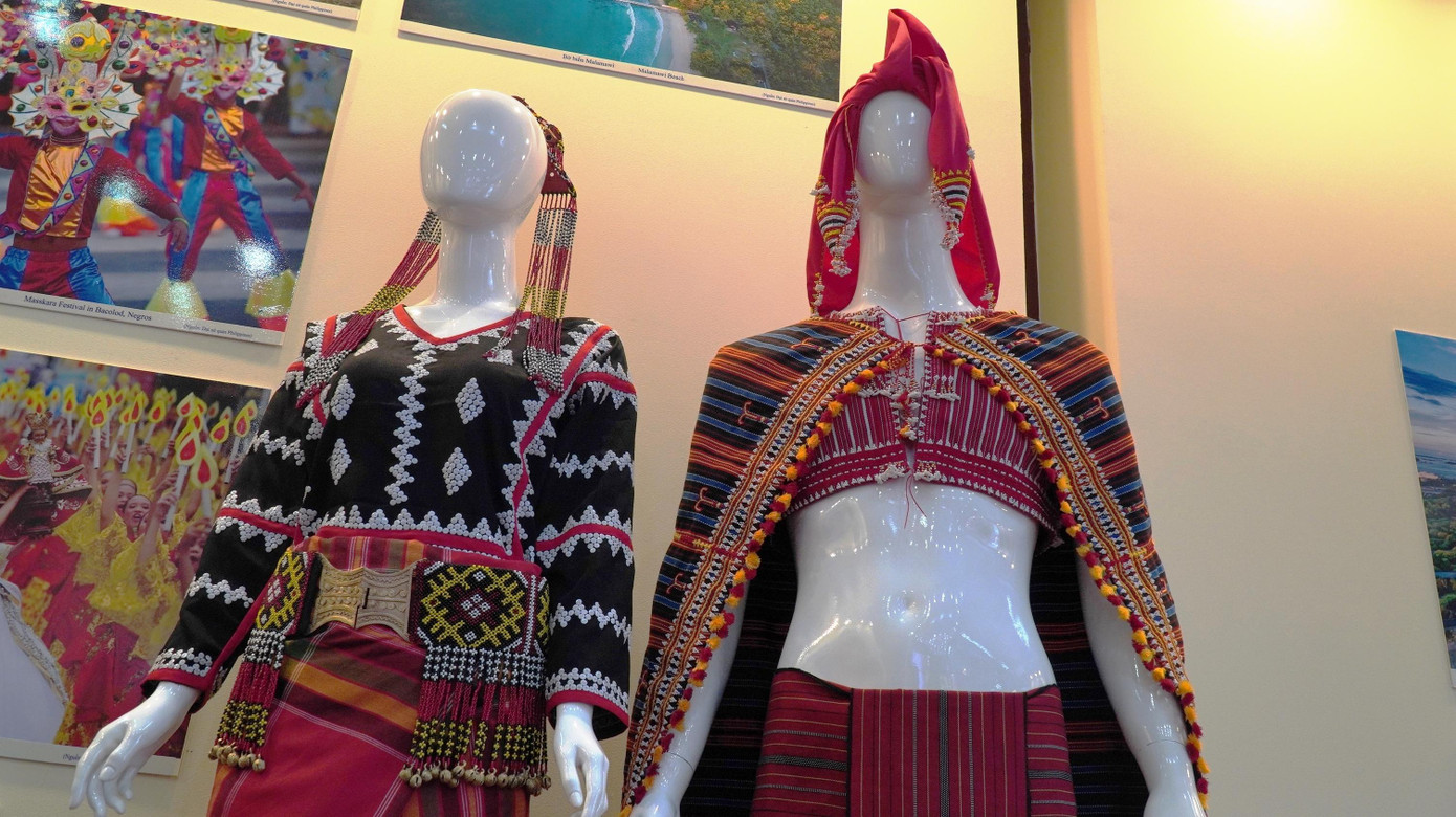 Trang phục truyền thống Philippines. Ảnh: Ngọc Văn