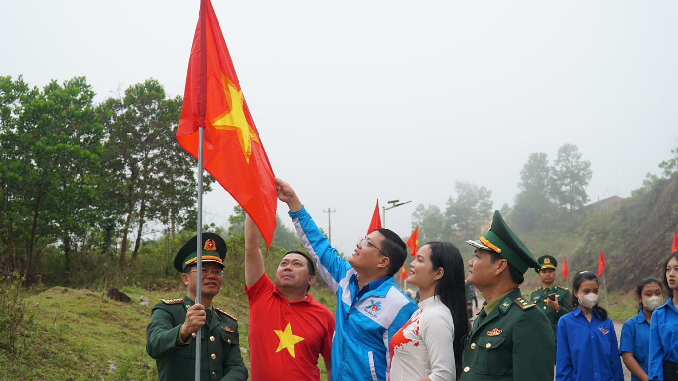 Khánh thành đường cờ Tổ quốc.