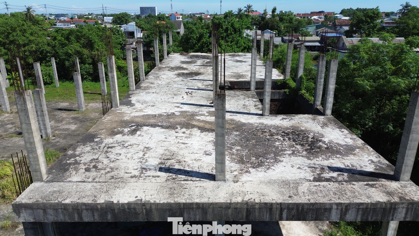 Trước tình hình này, UBND TP Huế đã giao các sở, ngành liên quan xây dựng phương án xử lý tài sản còn lại trên đất, tái lập hồ sơ để kêu gọi, thu hút nhà đầu tư mới theo đúng quy định.
