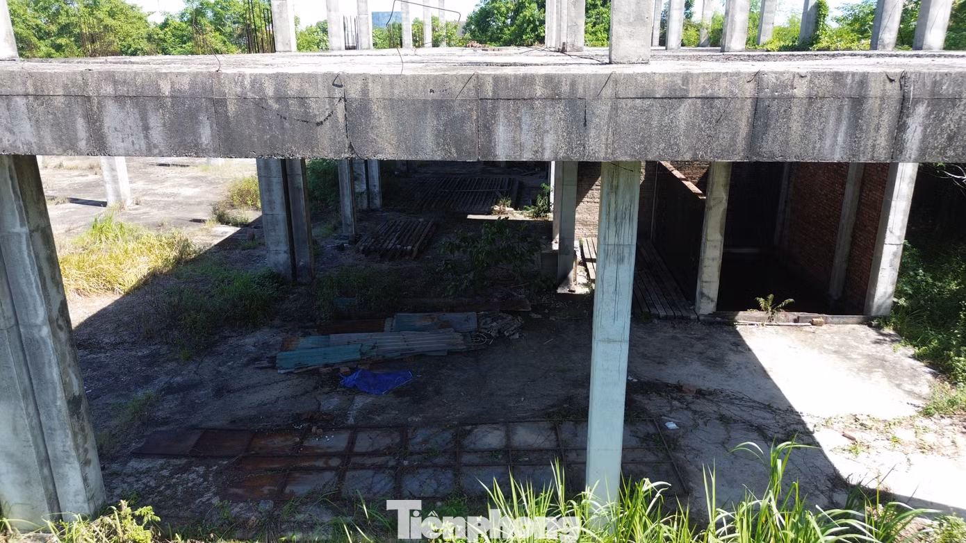 Trước tình hình này, UBND TP Huế đã giao các sở, ngành liên quan xây dựng phương án xử lý tài sản còn lại trên đất, tái lập hồ sơ để kêu gọi, thu hút nhà đầu tư mới theo đúng quy định.