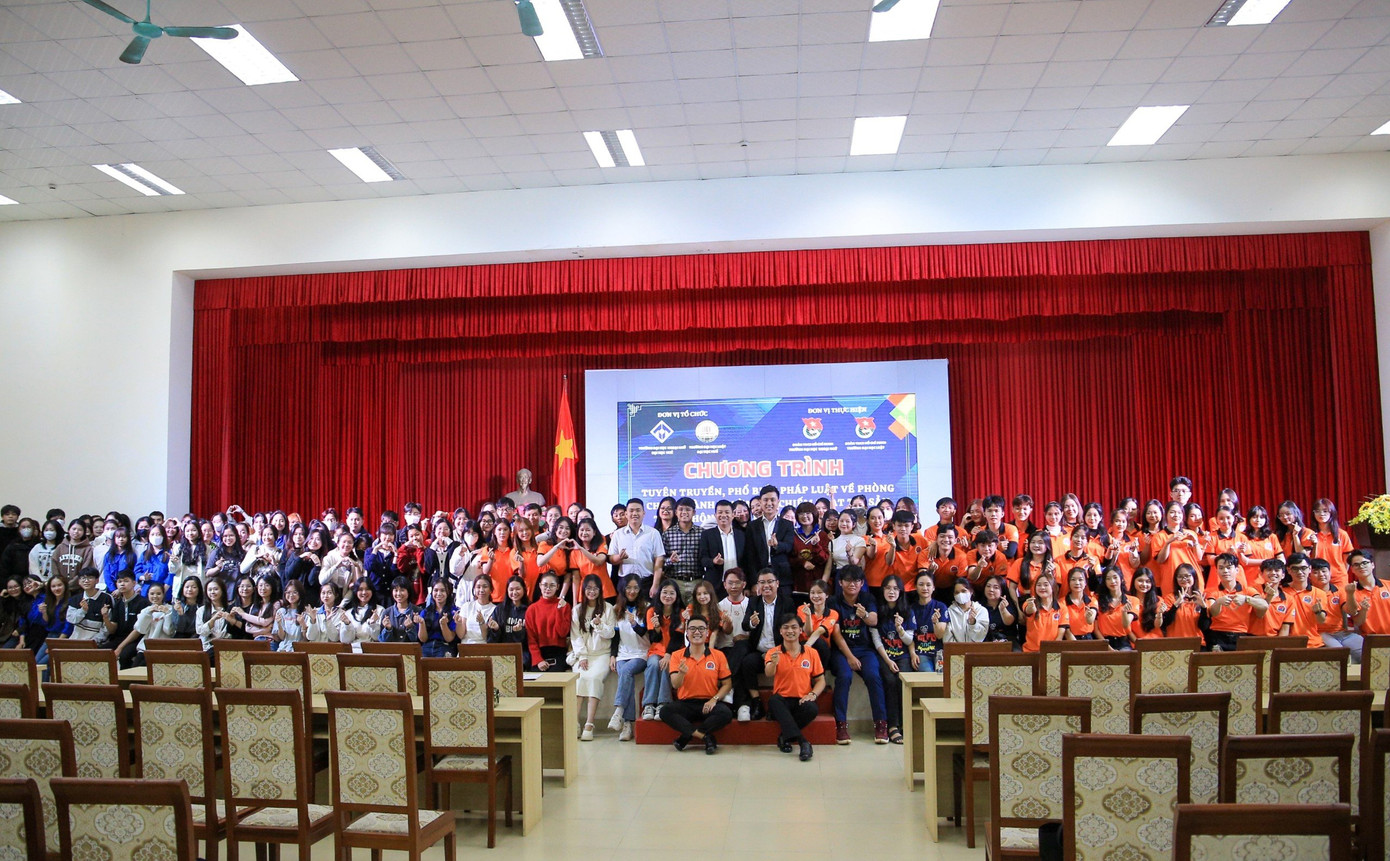 Chương trình thu hút đông đảo đoàn viên, sinh viên 2 trường tham gia.