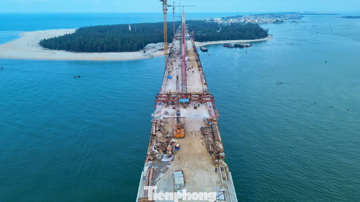 Công trình khởi công từ tháng 3/2022, do Ban Quản lý Dự án Đầu tư Xây dựng Công trình Giao thông TP Huế làm chủ đầu tư; liên danh Tân Nam - Đạt Phương - 479 Hòa Bình đảm trách thi công.