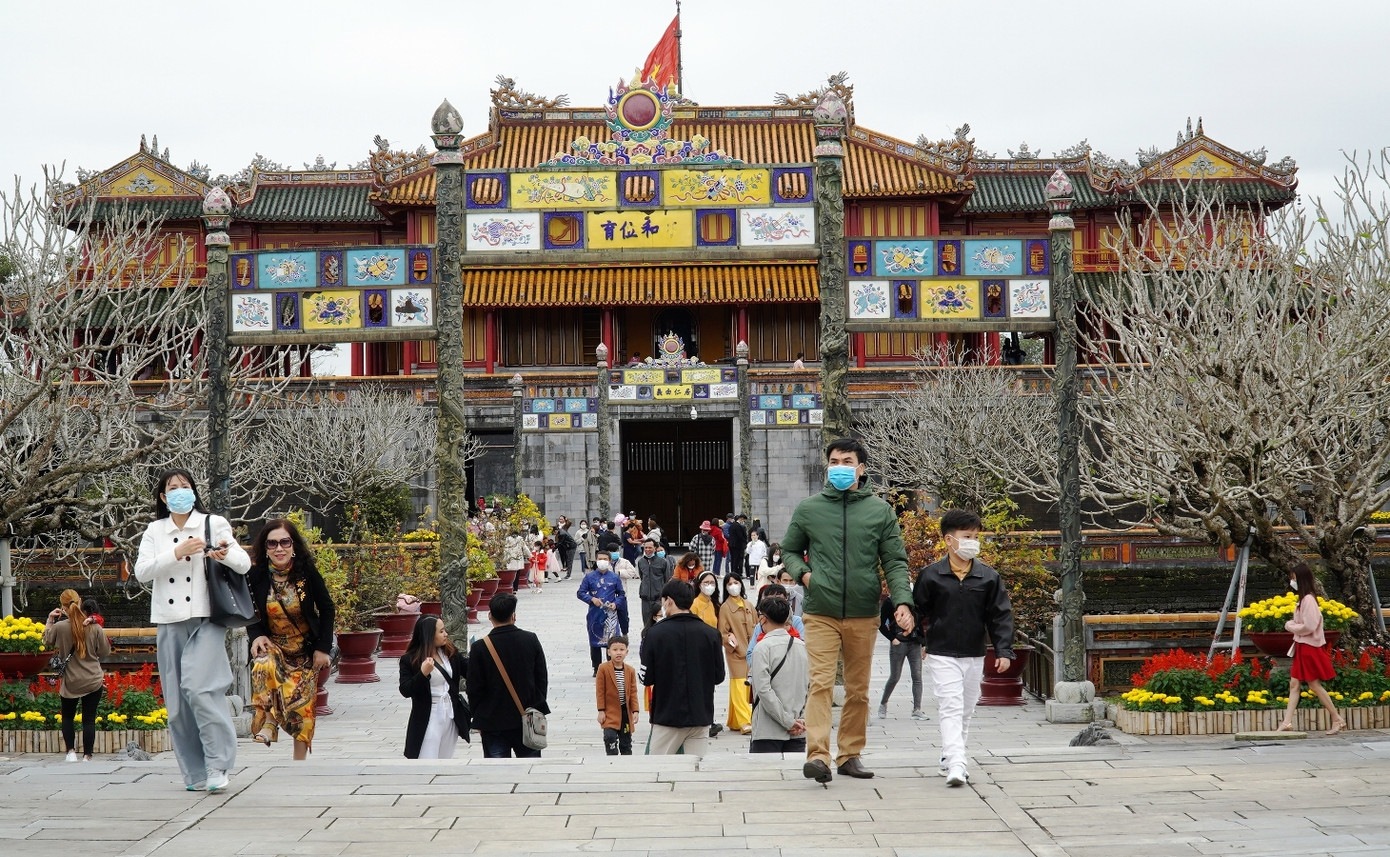 Lượng du khách đến Huế tham quan, nghỉ dưỡng dịp lễ 30/4 dự kiến tăng mạnh. Lượng du khách đến Huế tham quan, nghỉ dưỡng dịp lễ 30/4 dự kiến tăng mạnh.