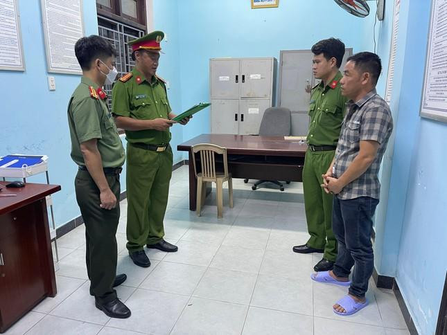 Công an TT-Huế phá đường dây cá độ bóng đá qua mạng hơn 30 tỷ đồng trong đợt ra quân cao điểm trước Tết Nguyên đán 2023. Ảnh CACC Công an TT-Huế phá đường dây cá độ bóng đá qua mạng hơn 30 tỷ đồng trong đợt ra quân cao điểm trước Tết Nguyên đán 2023. Ảnh CACC