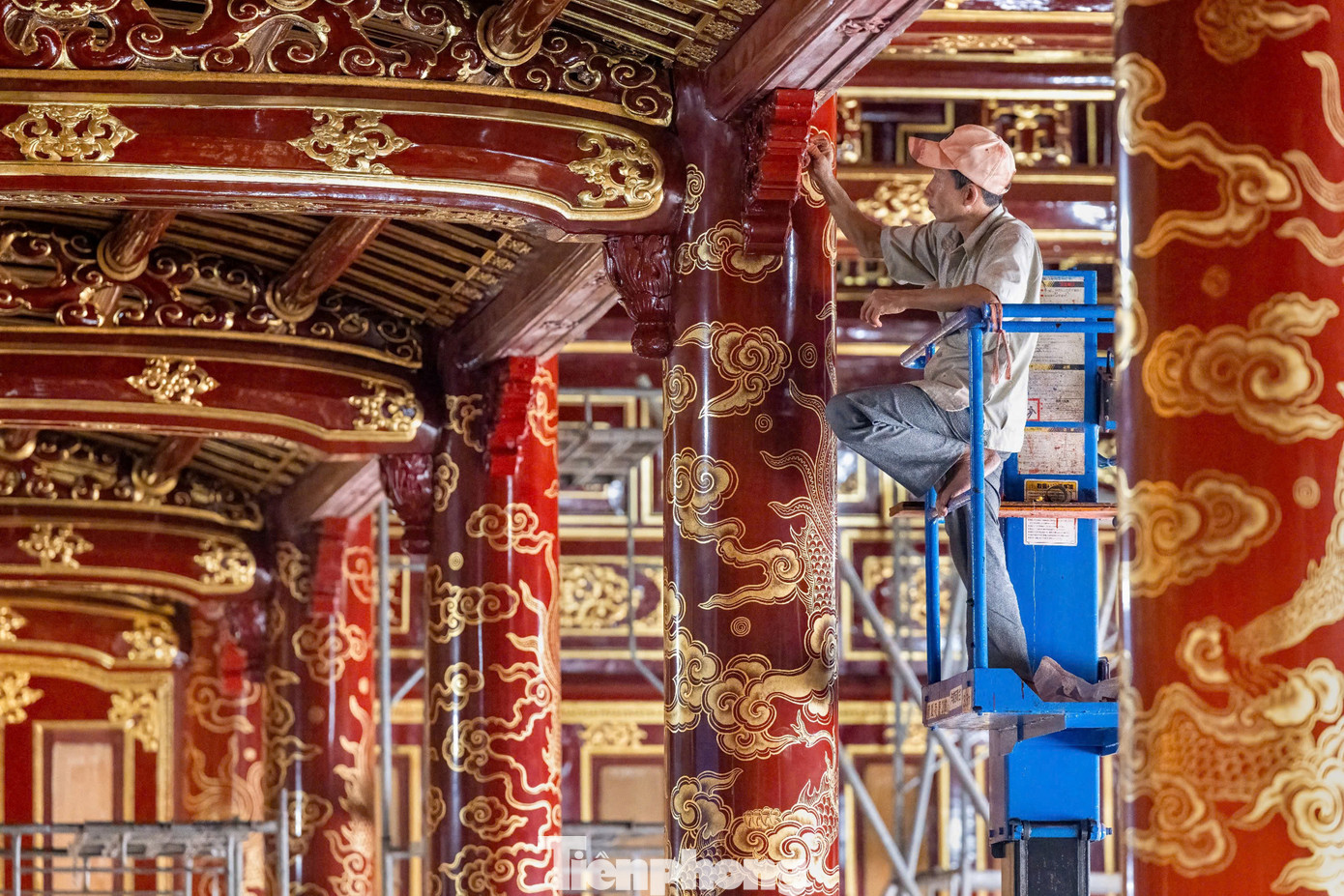 Khởi công vào tháng 11/2021, sau 3 năm trùng tu, đến nay hầu hết hạng mục chính của điện Thái Hoà cơ bản hoàn thiện. Ảnh: T.N.A Phong Khởi công vào tháng 11/2021, sau 3 năm trùng tu, đến nay hầu hết hạng mục chính của điện Thái Hoà cơ bản hoàn thiện. Ảnh: T.N.A Phong