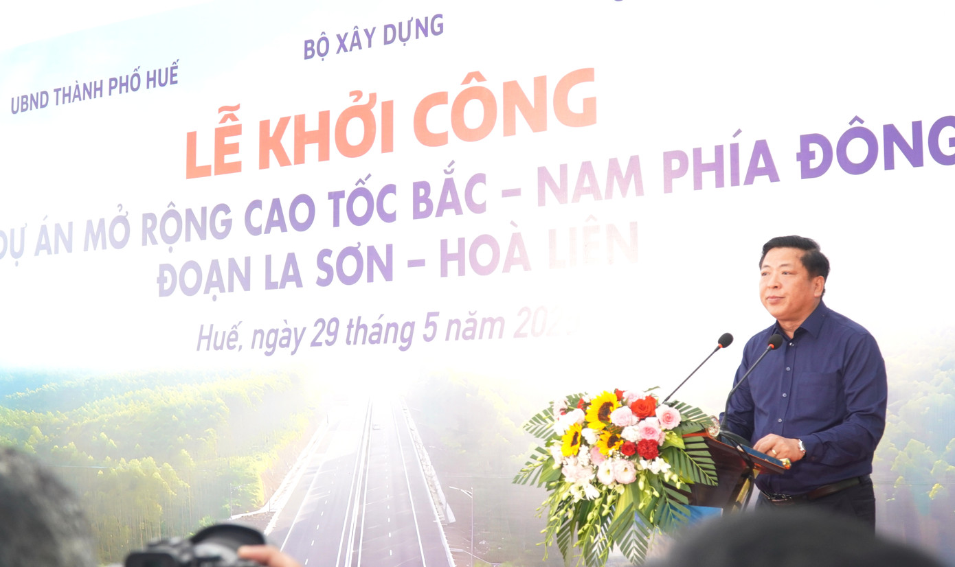 Bộ trưởng Trần Hồng Minh kỳ vọng đoạn tuyến cao tốc La Sơn - Hòa Liên được mở rộng sẽ từng bước hoàn thiện hạ tầng giao thông theo quy hoạch, bảo đảm đồng bộ, hiện đại.