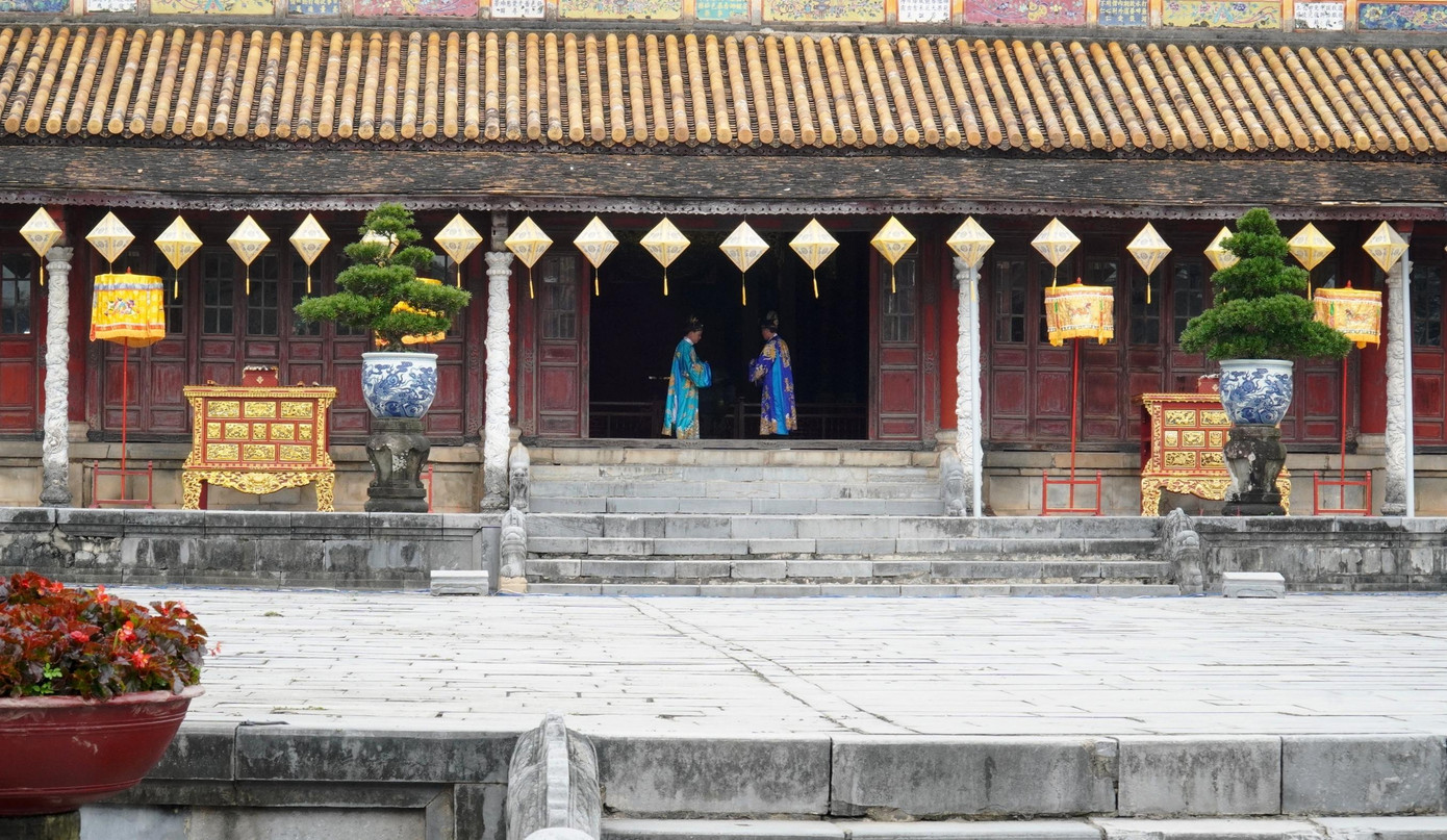 Tên điện Thái Hòa lấy gốc từ Kinh Dịch. Chữ “Hòa” có nghĩa là hòa hợp, hài hòa, “Thái Hòa” là khí âm dương hội hợp mà dung hòa với nhau. Vua trị vì thiên hạ cần phải giữ cho được sự hòa hợp tốt đẹp giữa dương và âm, cương và nhu thì mới hữu ích cho vạn vật.