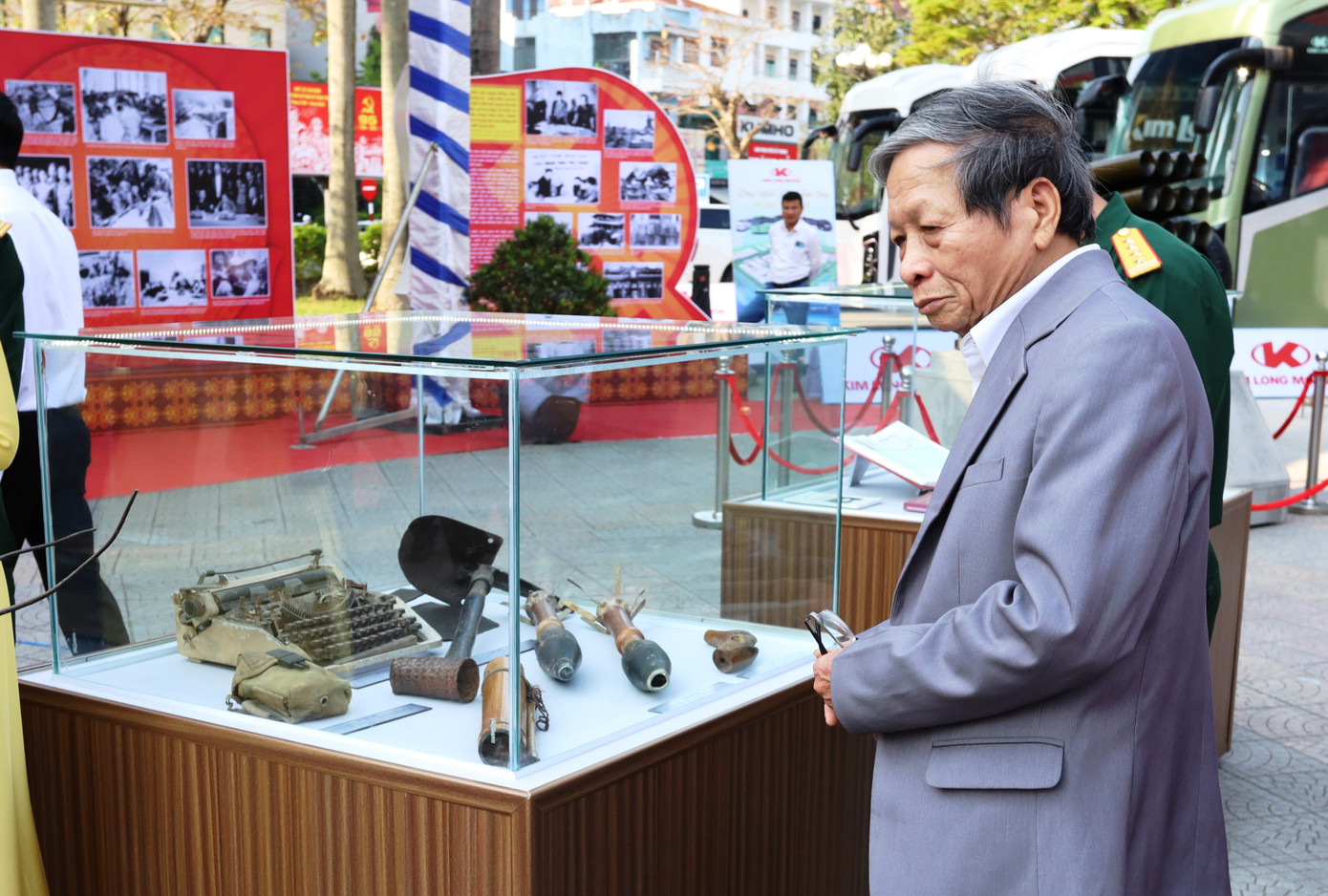 Vừa ôn lại quá khứ hào hùng, trưng bày chuyên đề lần này còn truyền cảm hứng về một thành phố Huế ngày càng phát triển hiện đại, văn minh. Đây là cơ hội để mỗi người dân Huế tự hào về lịch sử, đồng thời chung tay xây dựng quê hương không ngừng phát triển bền vững trong tương lai.