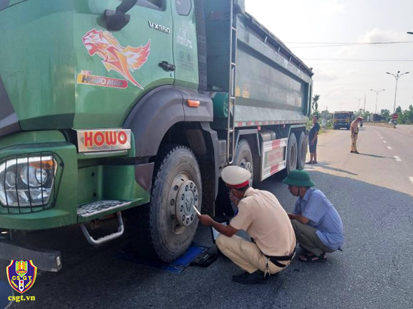 Trong đợt cao điểm từ 20/6 đến 20/7/2022, lực lượng CSGT TT-Huế đã phát hiện, xử lý 4.455 trường hợp vi phạm Luật Giao thông đường bộ. Ảnh: CSGT