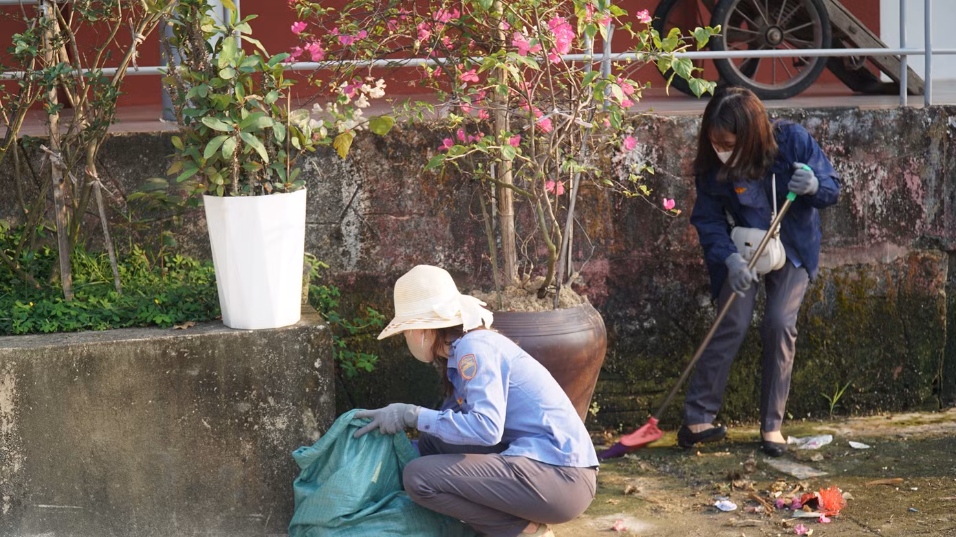 Tạo môi trường xanh, sạch, sáng phục vụ du khách, người dân, cộng đồng trên tuyến đường sắt Bắc - Nam qua TT-Huế.
