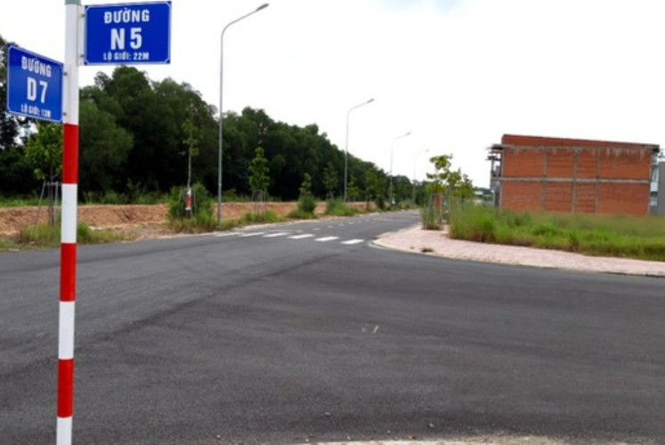 Đề xuất xử lý loạt sai phạm vụ ‘xẻ thịt’ hơn 7.500 m2 đất công ở Bình Dương ảnh 3