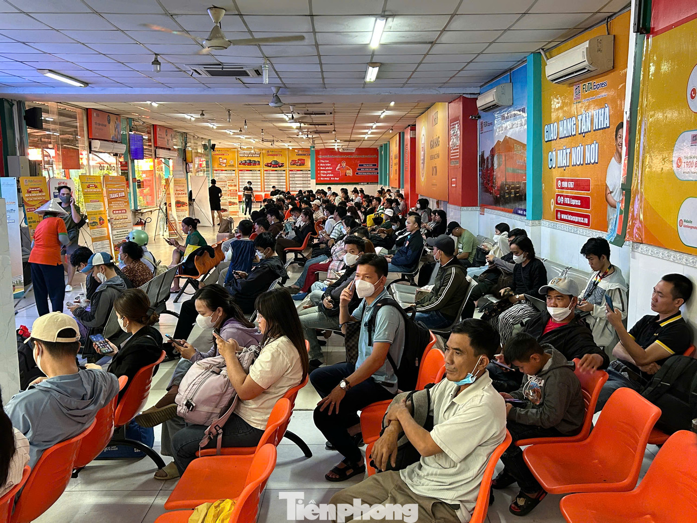 Theo đó, bến xe dự kiến phục vụ 48.000 hành khách, tương ứng với 1.790 xe xuất bến, tăng trên 30% so với cùng kỳ năm 2024.