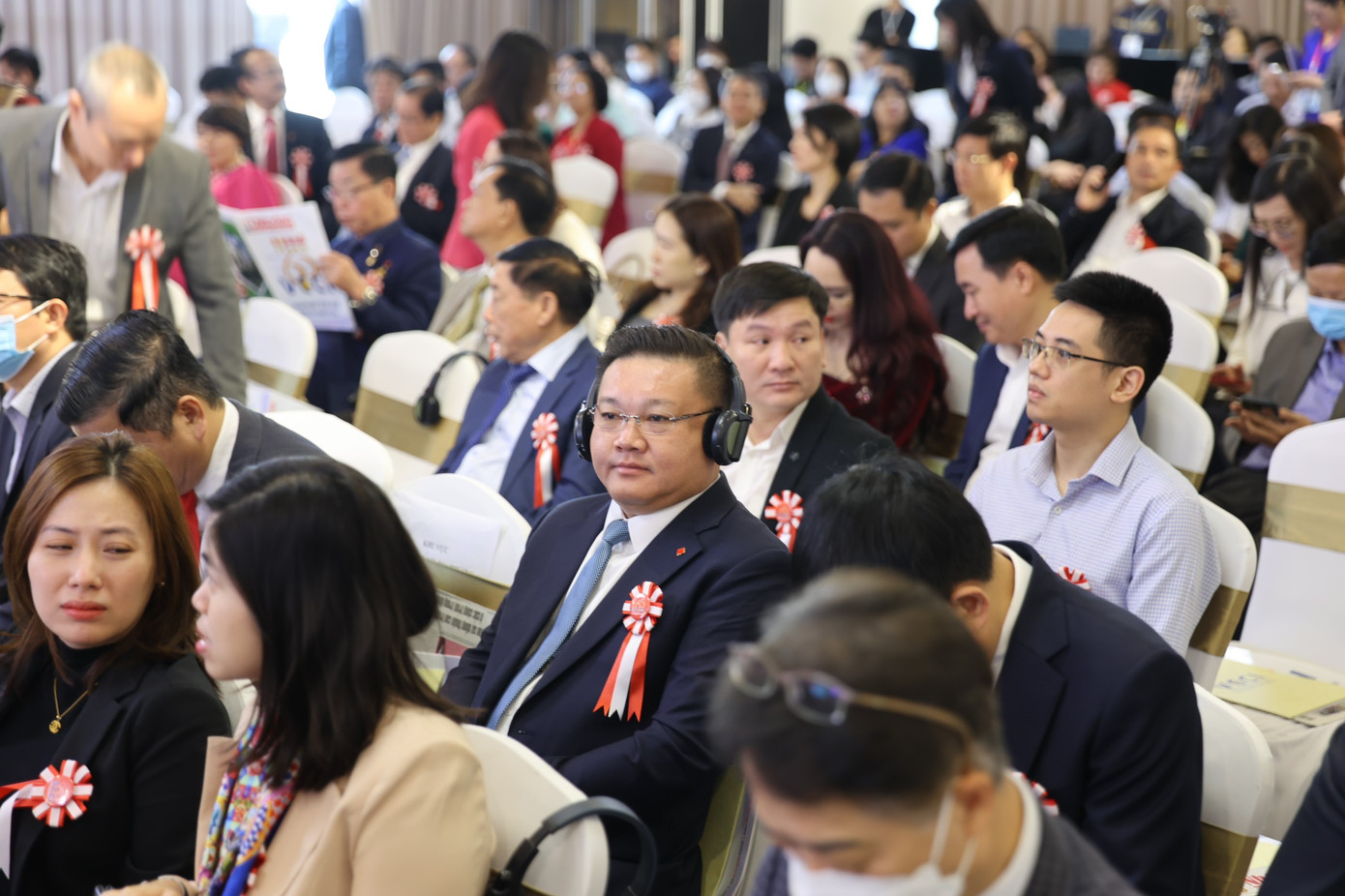 Đông đảo doanh nghiệp tham gia Lễ kỷ niệm 60 năm ngày truyền thống VCCI.