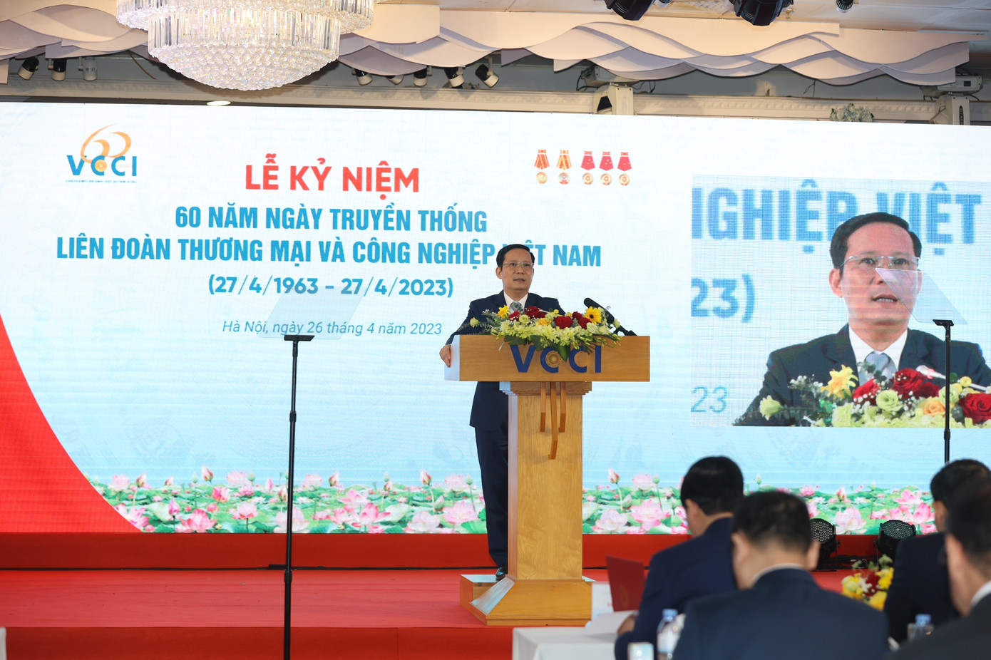 Chủ tịch VCCI Phạm Tấn Công phát biểu tại lễ kỷ niệm 60 năm ngày truyền thống VCCI.