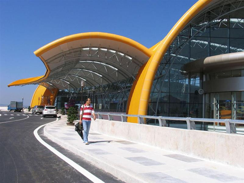 Nhà ga mới khánh thành