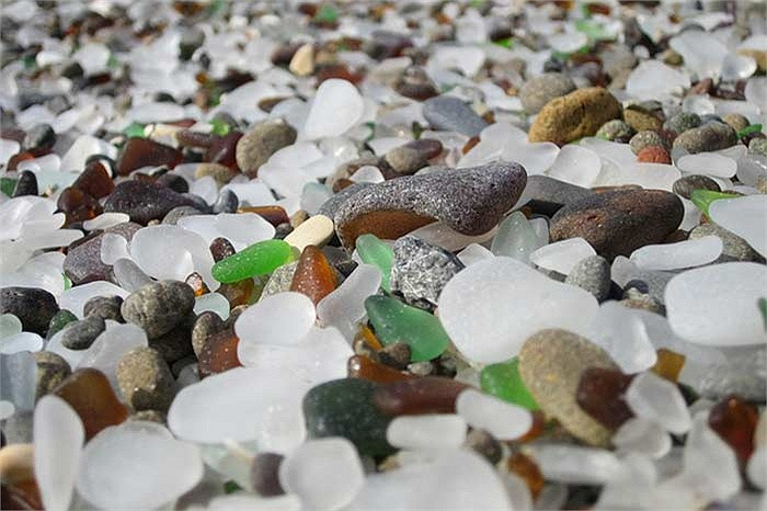 Đến những năm đầu thế kỷ 21, khu vực bãi biển này được Cơ quan quản lý công viên bang California mua lại nhằm nối liền với công viên nước MacKerricher kề bên