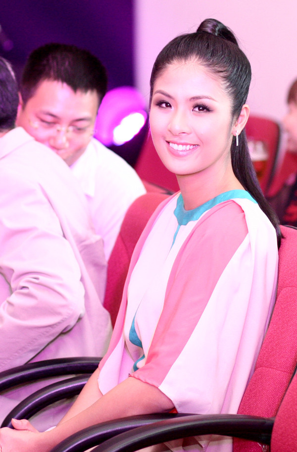 Ngọc Hân tại lễ sinh nhật báo Tiền Phong