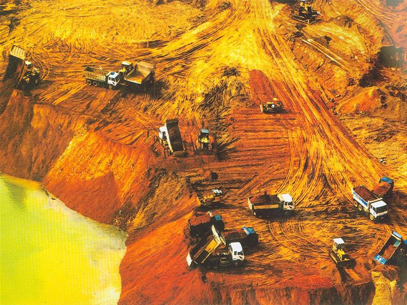 Tác phẩm Trên công trình thủy điện Cửa Đạt của Trần Đàm (Thanh Hóa)