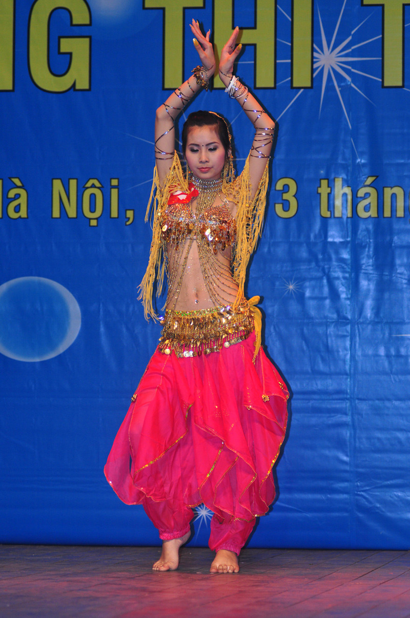 Sôi động với múa Ấn Độ