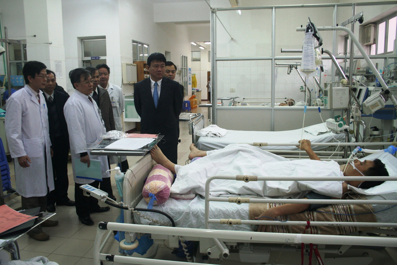 Theo đánh giá của Bệnh viện Việt Đức, tỷ lệ giao thông vào dịp Tết năm nay vẫn còn cao.. Tỷ lệ giao thông năm nay vẫn còn cao.