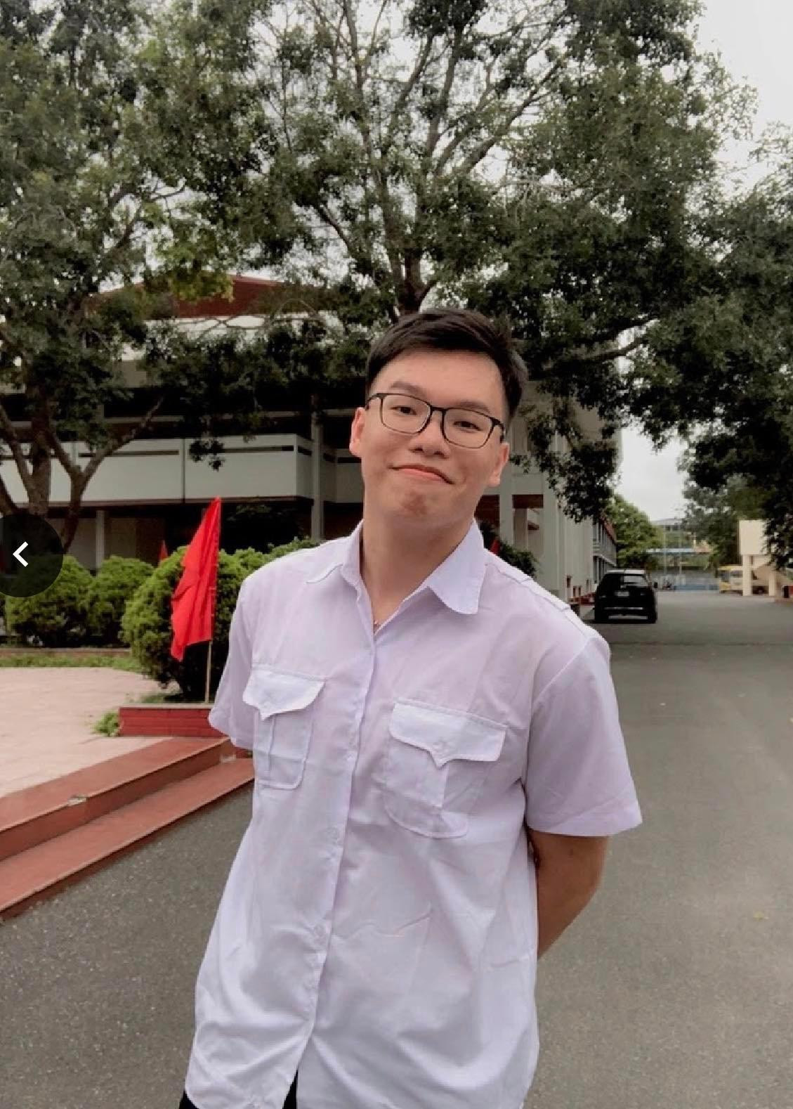 Chân dung "Hoàng tử PowerPoint" Gen Z chủ kênh TikTok @congng.184. Ảnh: FBNV