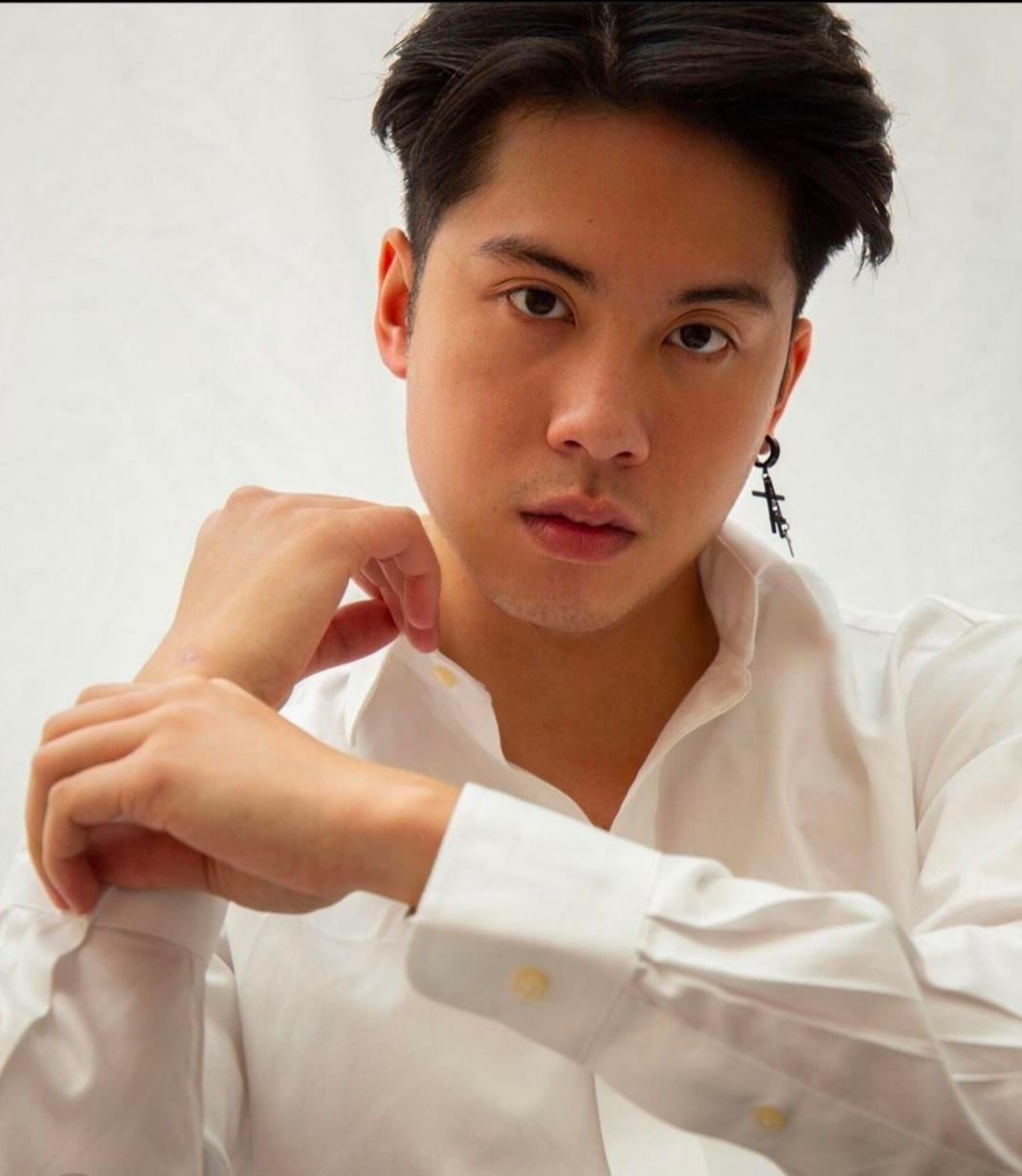 Thái Khoa sở hữu vẻ ngoài điển trai chuẩn nam thần điện ảnh. Ảnh: FB nhân vật.