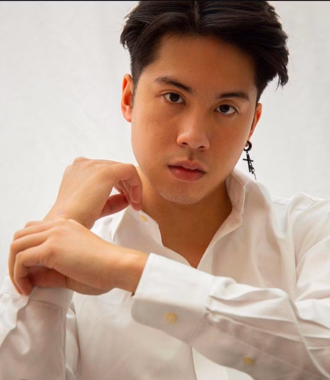 Thái Khoa sở hữu vẻ ngoài điển trai chuẩn nam thần điện ảnh. Ảnh: FB nhân vật.