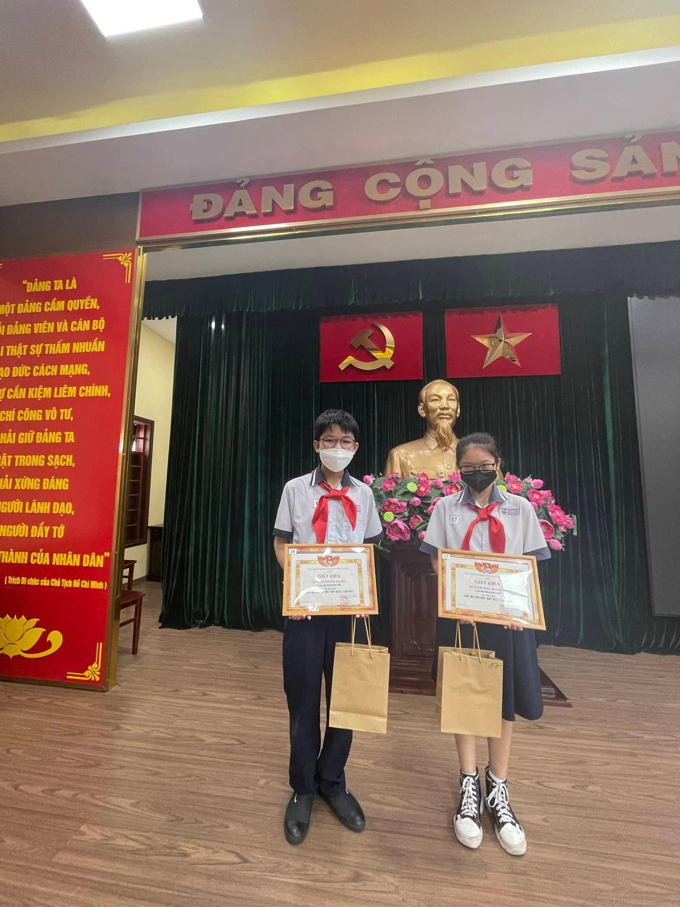 Phan Nguyễn Gia Bảo "bỏ túi" với nhiều giải thưởng học tập nổi bật. Ảnh: NVCC Phan Nguyễn Gia Bảo "bỏ túi" với nhiều giải thưởng học tập nổi bật. Ảnh: NVCC