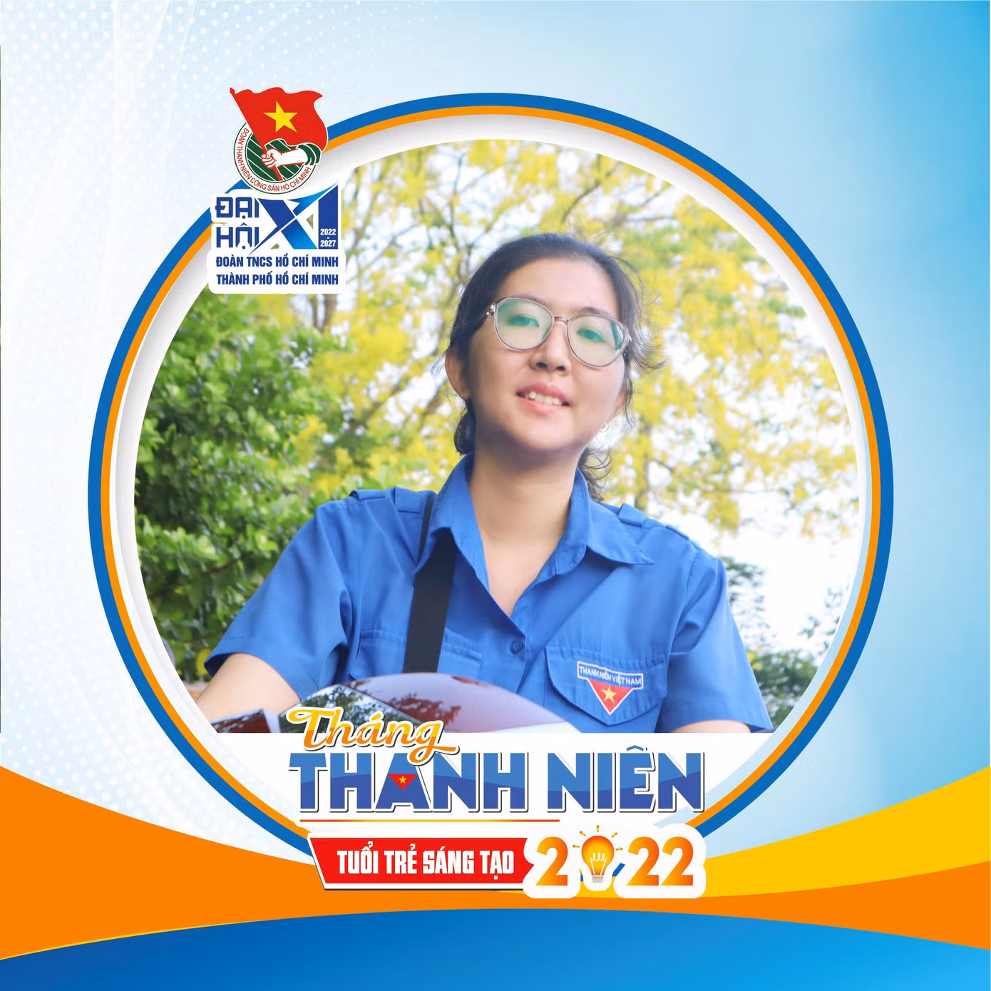 "Cùng anh em cơ quan cống hiến sức trẻ tham gia và thực hiện các chương trình như Tháng Ba biên giới, các hoạt động chào mừng kỷ niệm 91 năm ngày thành lập Đoàn TNCS Hồ Chí Minh" chị Xuân Hương chia sẻ với nhà Hoa. Ảnh: NVCC