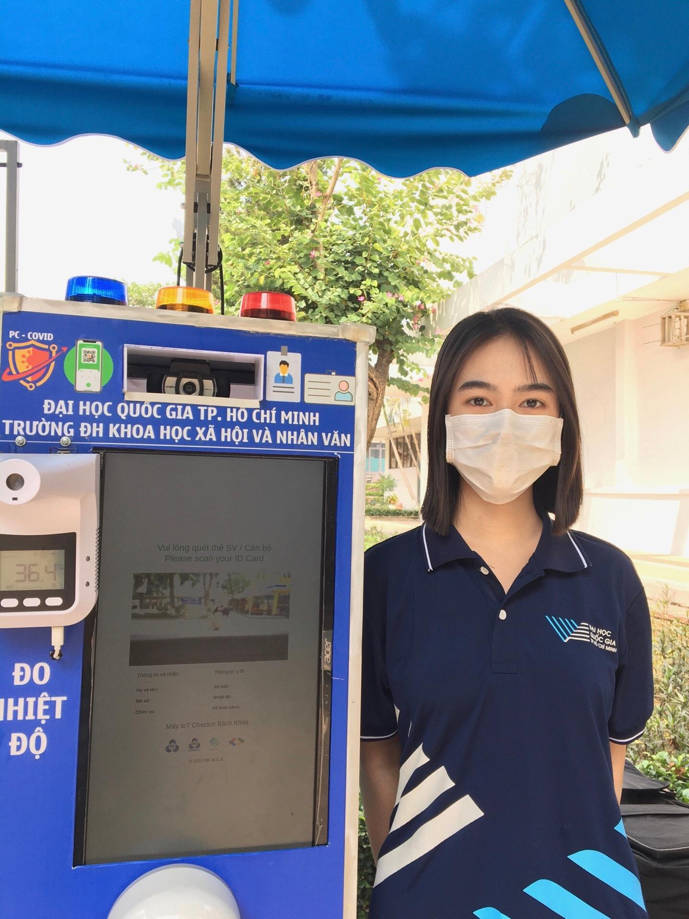 Kim Phụng cho biết việc hỗ trợ khai báo thông tin phòng chống dịch nhận được tín hiệu rất tích cực từ các bạn sinh viên. Ảnh: NVCC Kim Phụng cho biết việc hỗ trợ khai báo thông tin phòng chống dịch nhận được tín hiệu rất tích cực từ các bạn sinh viên. Ảnh: NVCC