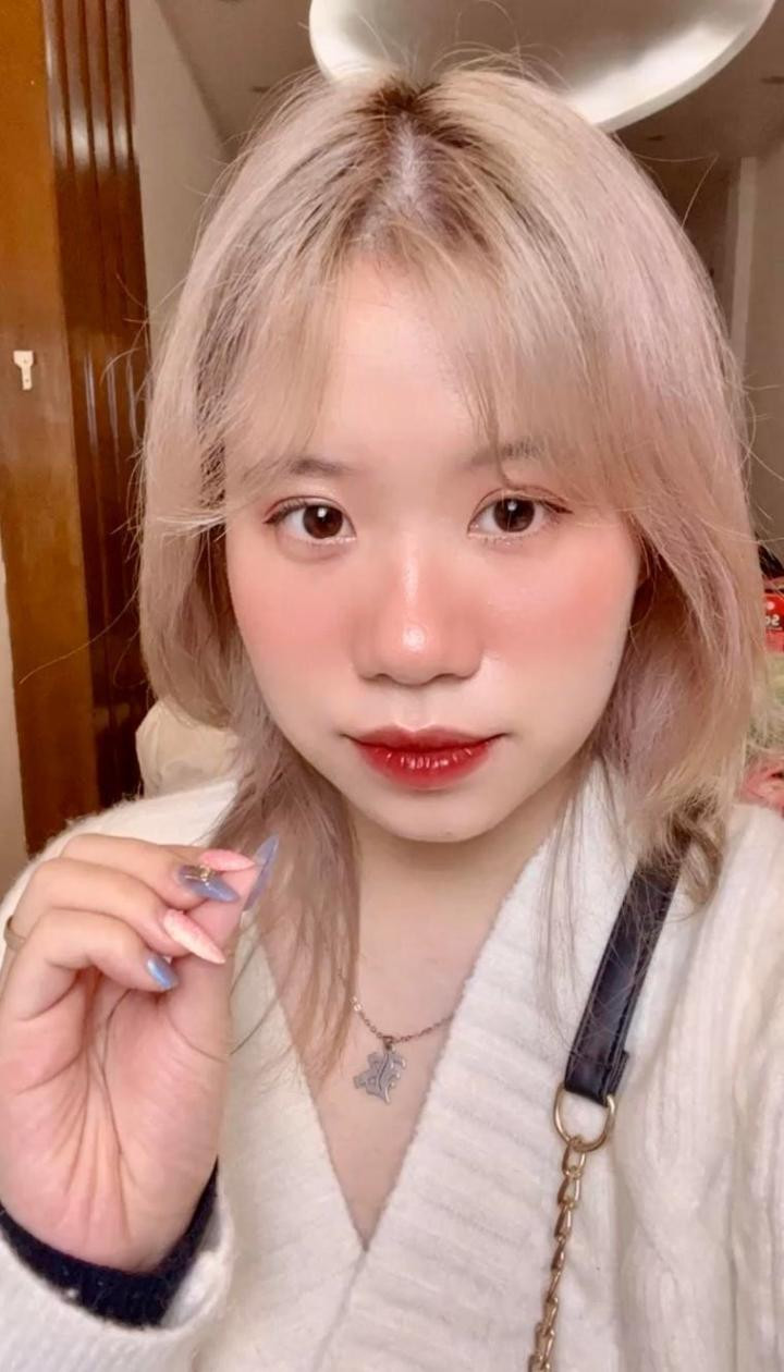 Cô bạn 2K3 vừa trúng tuyển ngành Quản trị Kinh doanh, Đại học KU Leuven (Vương quốc Bỉ) - đại học xếp thứ 42 thế giới. Nguồn: TikTok NV. Cô bạn 2K3 vừa trúng tuyển ngành Quản trị Kinh doanh, Đại học KU Leuven (Vương quốc Bỉ) - đại học xếp thứ 42 thế giới. Nguồn: TikTok NV.