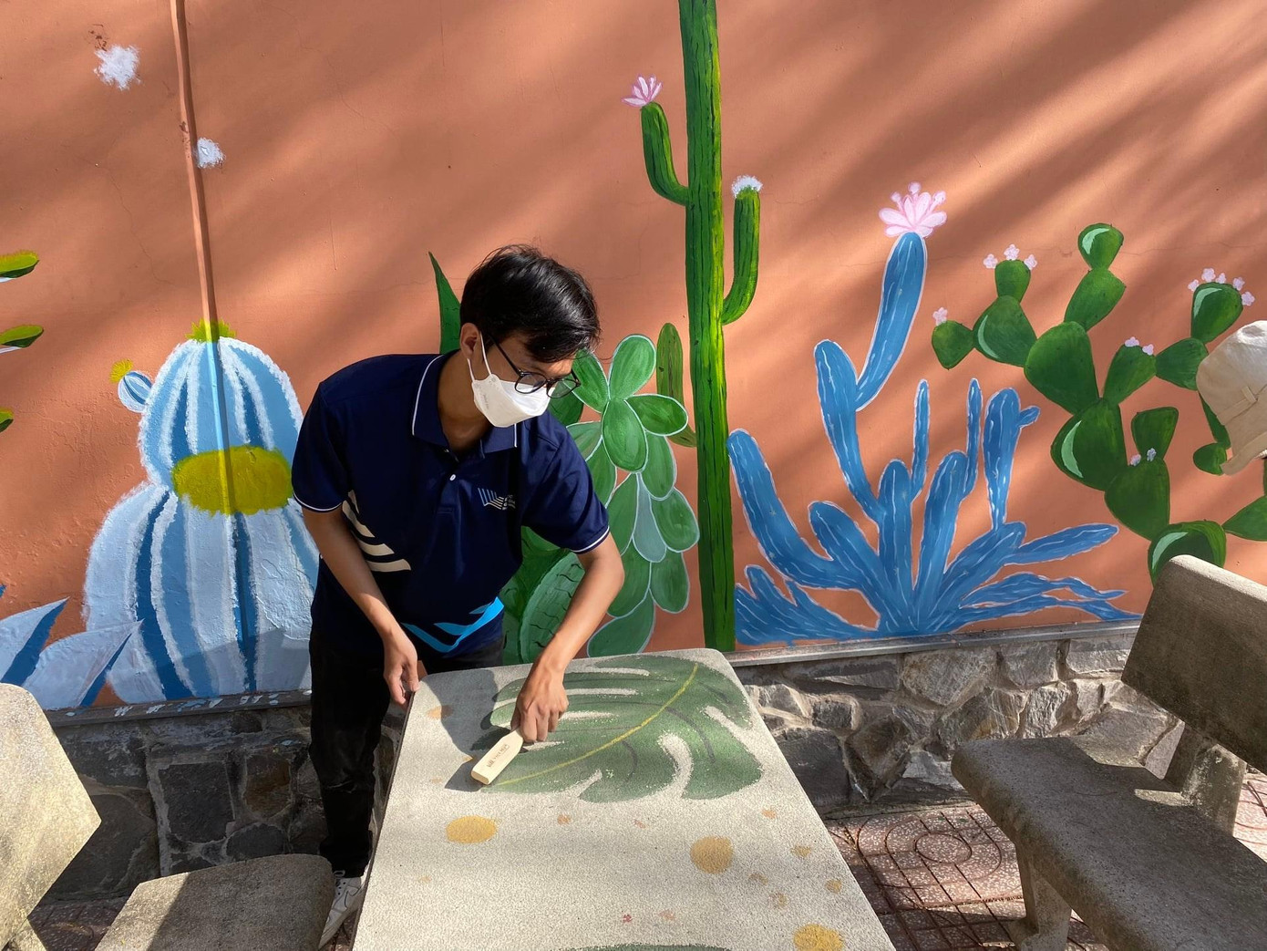 Những bức tường cam quen thuộc tại Nhân Văn đang chuẩn bị thay màu áo mới. Nguồn: Sức Trẻ Nhân Văn Những bức tường cam quen thuộc tại Nhân Văn đang chuẩn bị thay màu áo mới. Nguồn: Sức Trẻ Nhân Văn