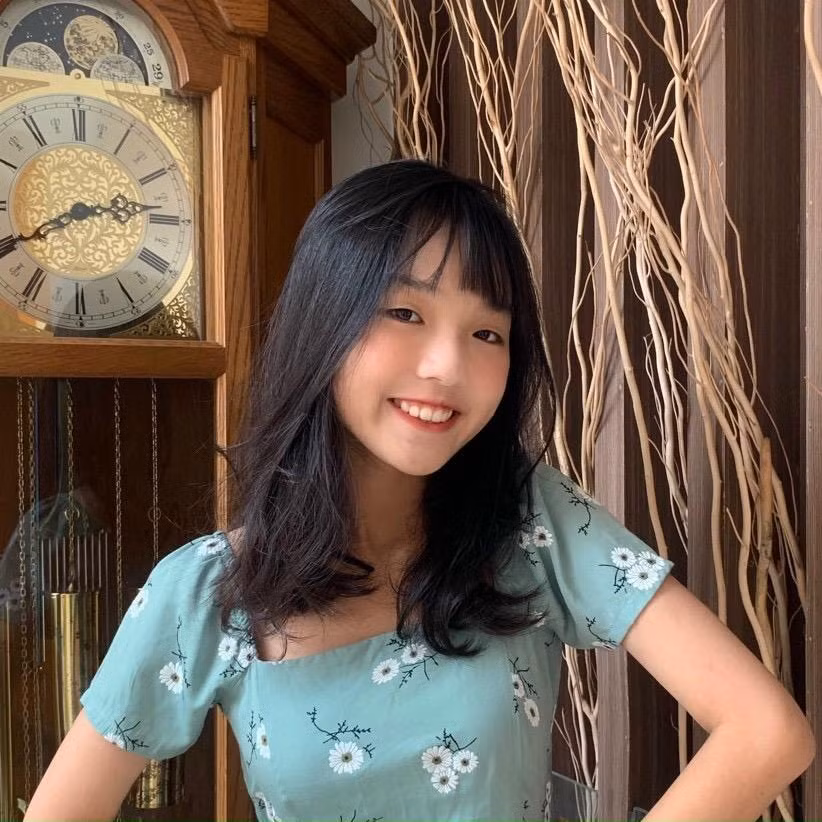 "Điều này cũng có thể góp phần khiến cho những bạn chọn khối KHTN sẽ có lợi thế nhỉnh hơn một chút" - Phương Nghi chia sẻ. Ảnh: NVCC