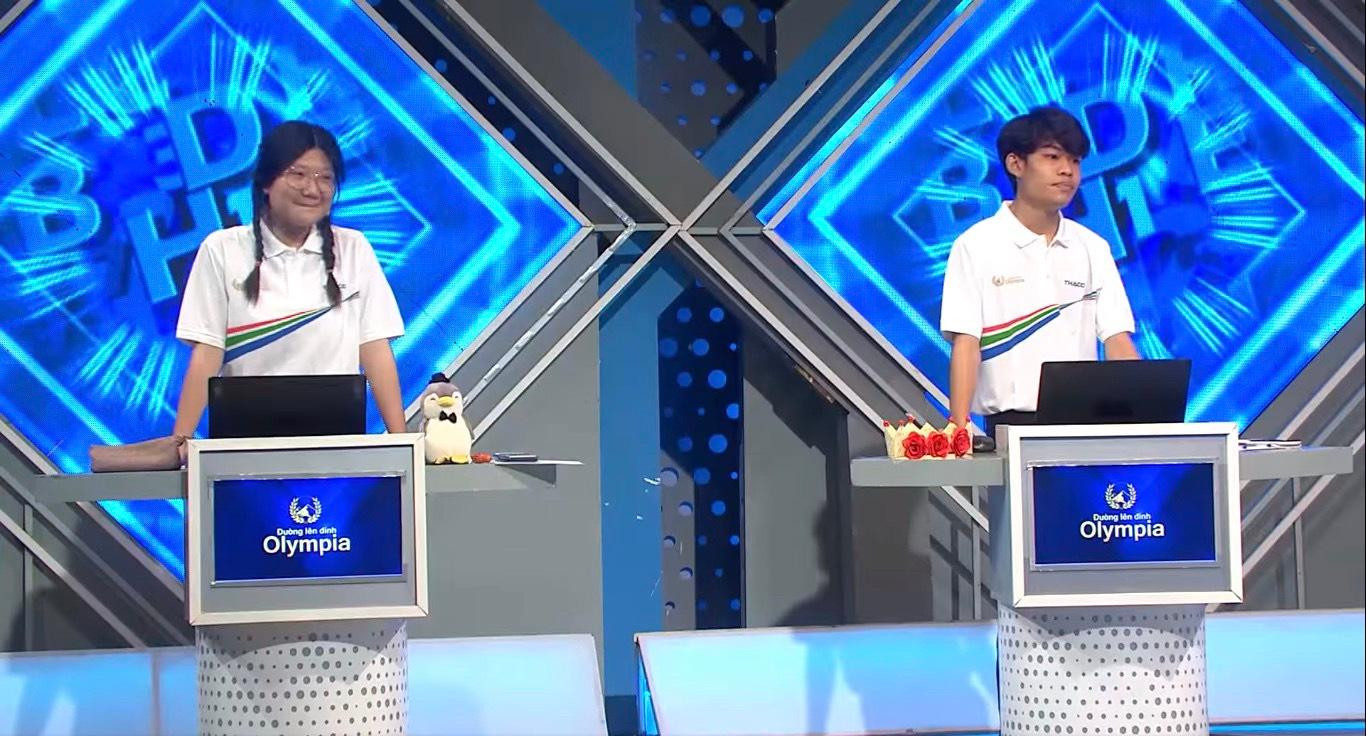 Thí sinh Phạm Thúy An (trường THPT chuyên Thái Bình, tỉnh Thái Bình) và Vương Hữu Thiện (trường THPT chuyên Hoàng Lê Kha, tỉnh Tây Ninh). Thí sinh Phạm Thúy An (trường THPT chuyên Thái Bình, tỉnh Thái Bình) và Vương Hữu Thiện (trường THPT chuyên Hoàng Lê Kha, tỉnh Tây Ninh).