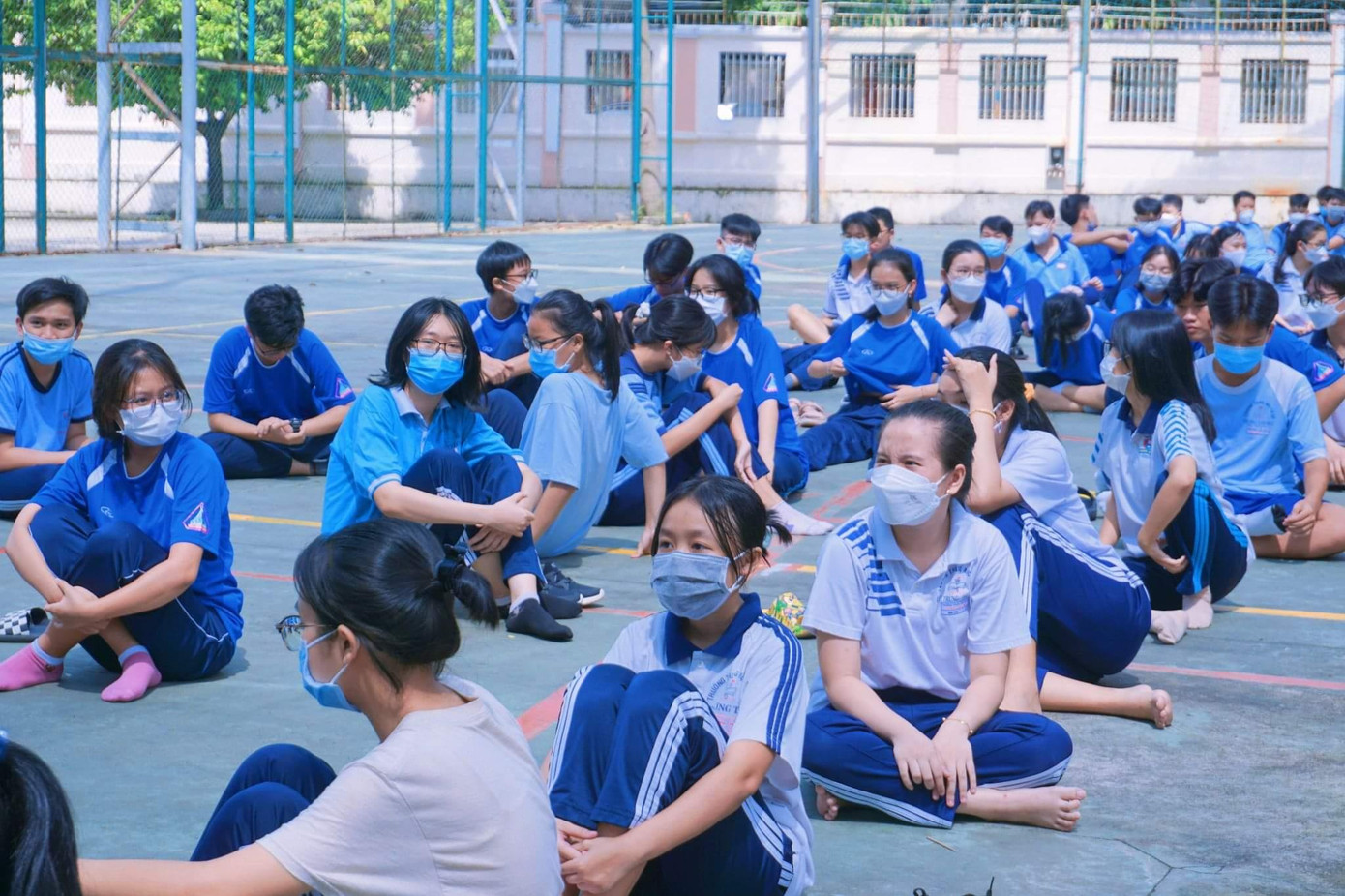 Các teen 2K7 trường Nguyễn Huệ tham gia ngày hội tiếp nhận học sinh lớp 10. Ảnh: NVCC Các teen 2K7 trường Nguyễn Huệ tham gia ngày hội tiếp nhận học sinh lớp 10. Ảnh: NVCC