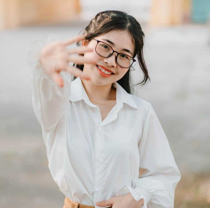 Mai Anh “vỡ òa cảm xúc” khi biết điểm. Ảnh: FBNV Mai Anh “vỡ òa cảm xúc” khi biết điểm. Ảnh: FBNV