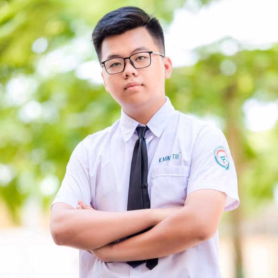 Được chính phủ hỗ trợ học phí 30%, Minh Trí cho rằng các sinh viên đang theo học không bị ảnh hưởng bởi việc tăng học phí. Ảnh: NVCC