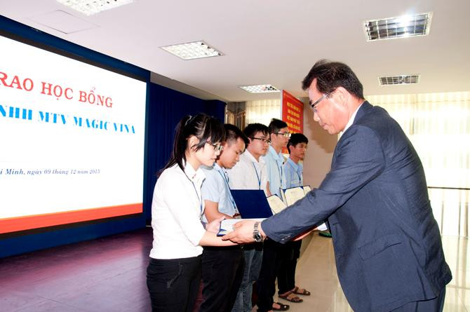 ĐH Sư phạm Kỹ thuật TP.HCM dành 36 tỷ đồng trao học bổng cho sinh viên. Ảnh: Internet.