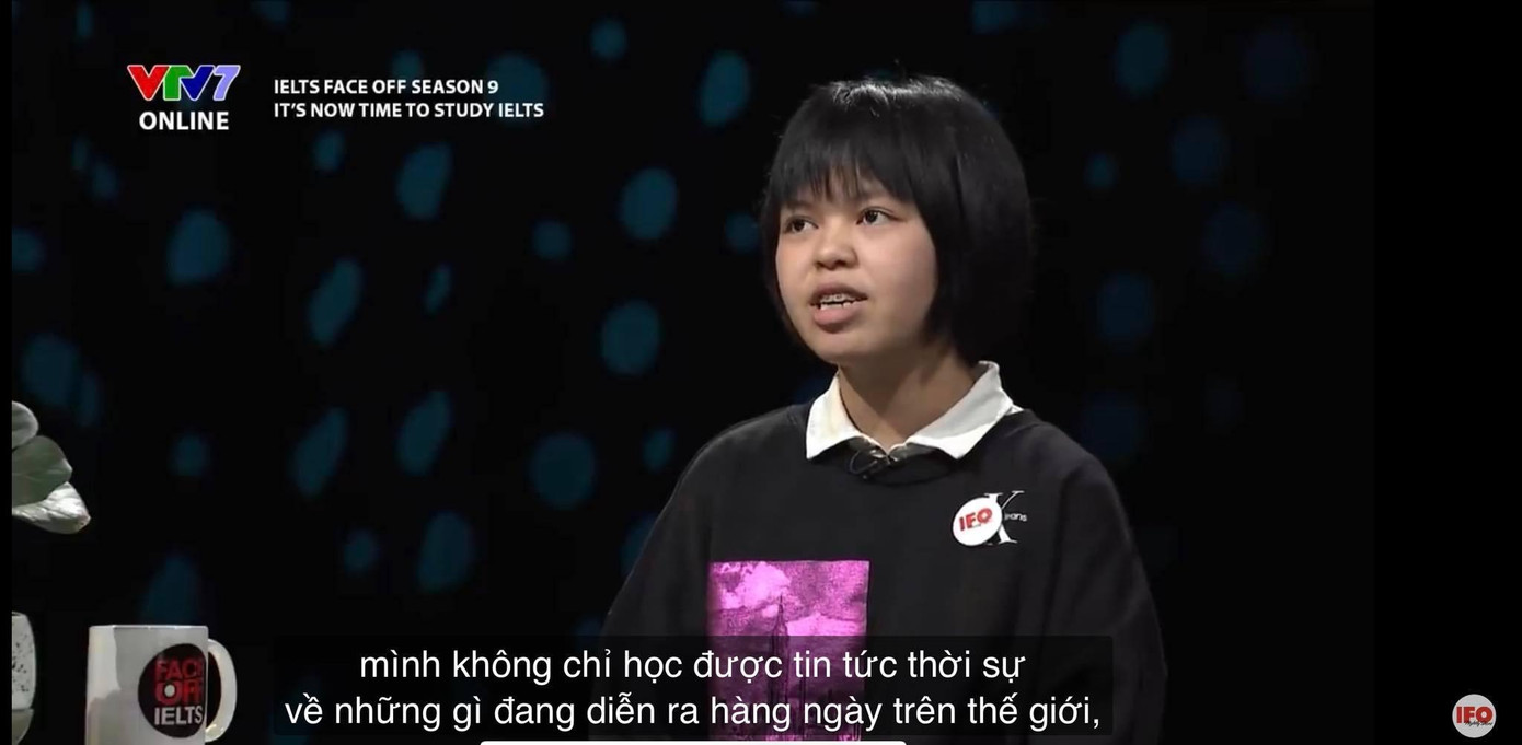 Dù chỉ mới lớp 7 nhưng Thanh Mai đã rất đa tài không chỉ trong học tập mà còn trong lĩnh vực nghệ thuật. Ảnh chụp màn hình. Dù chỉ mới lớp 7 nhưng Thanh Mai đã rất đa tài không chỉ trong học tập mà còn trong lĩnh vực nghệ thuật. Ảnh chụp màn hình.