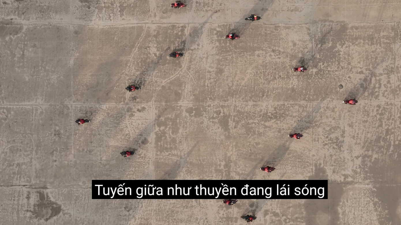 Lời bài hát khiến cộng đồng mạng “đứng ngồi không yên” với Người Lái Đò Sông Đà. Lời bài hát khiến cộng đồng mạng “đứng ngồi không yên” với Người Lái Đò Sông Đà.