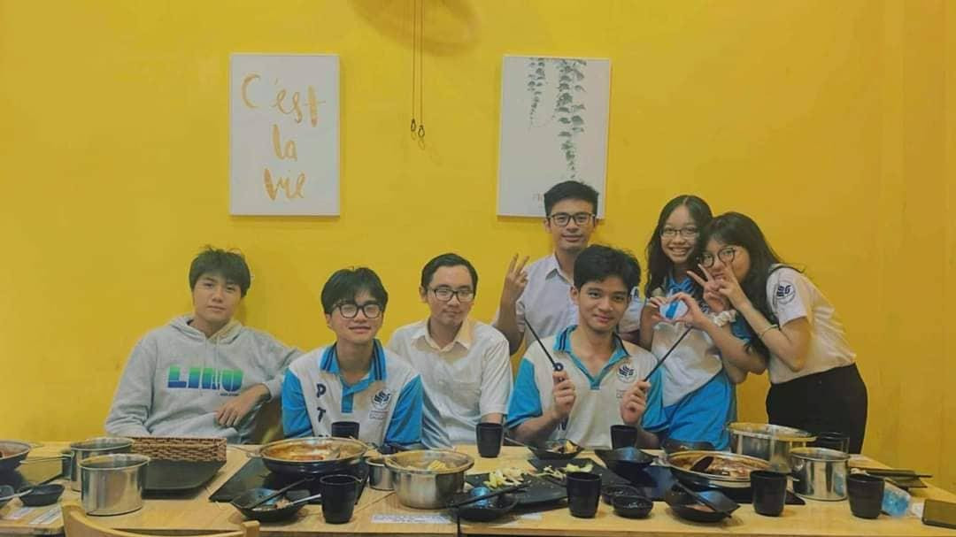 Thầy Bình Thuận chia sẻ những điều sĩ tử cần lưu ý ở môn Toán khi đi thi. Ảnh: NVCC