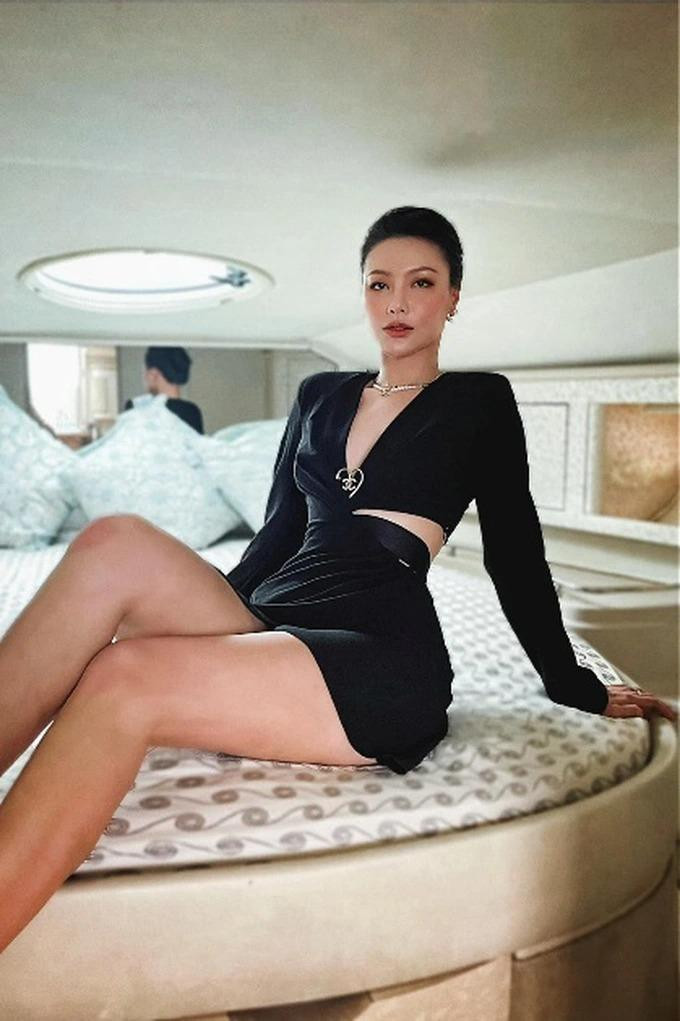 Vẻ xinh đẹp, gợi cảm của MC Minh Hà (Ảnh: Facebook nhân vật).