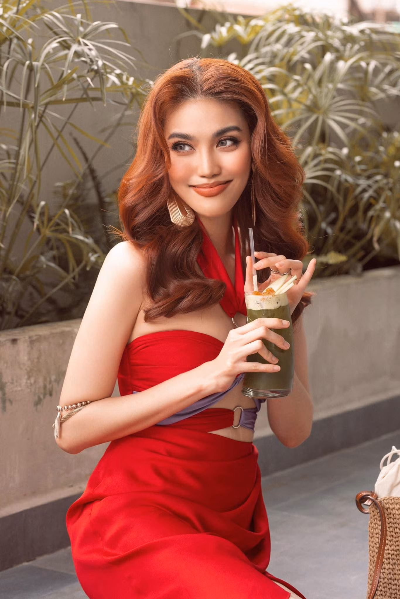 Mặc dù cũng đã là gái một con nhưng nhan sắc ngày càng xinh đẹp, quyến rũ của Lan Khuê khiến fans trầm trồ. Mặc dù cũng đã là gái một con nhưng nhan sắc ngày càng xinh đẹp, quyến rũ của Lan Khuê khiến fans trầm trồ.