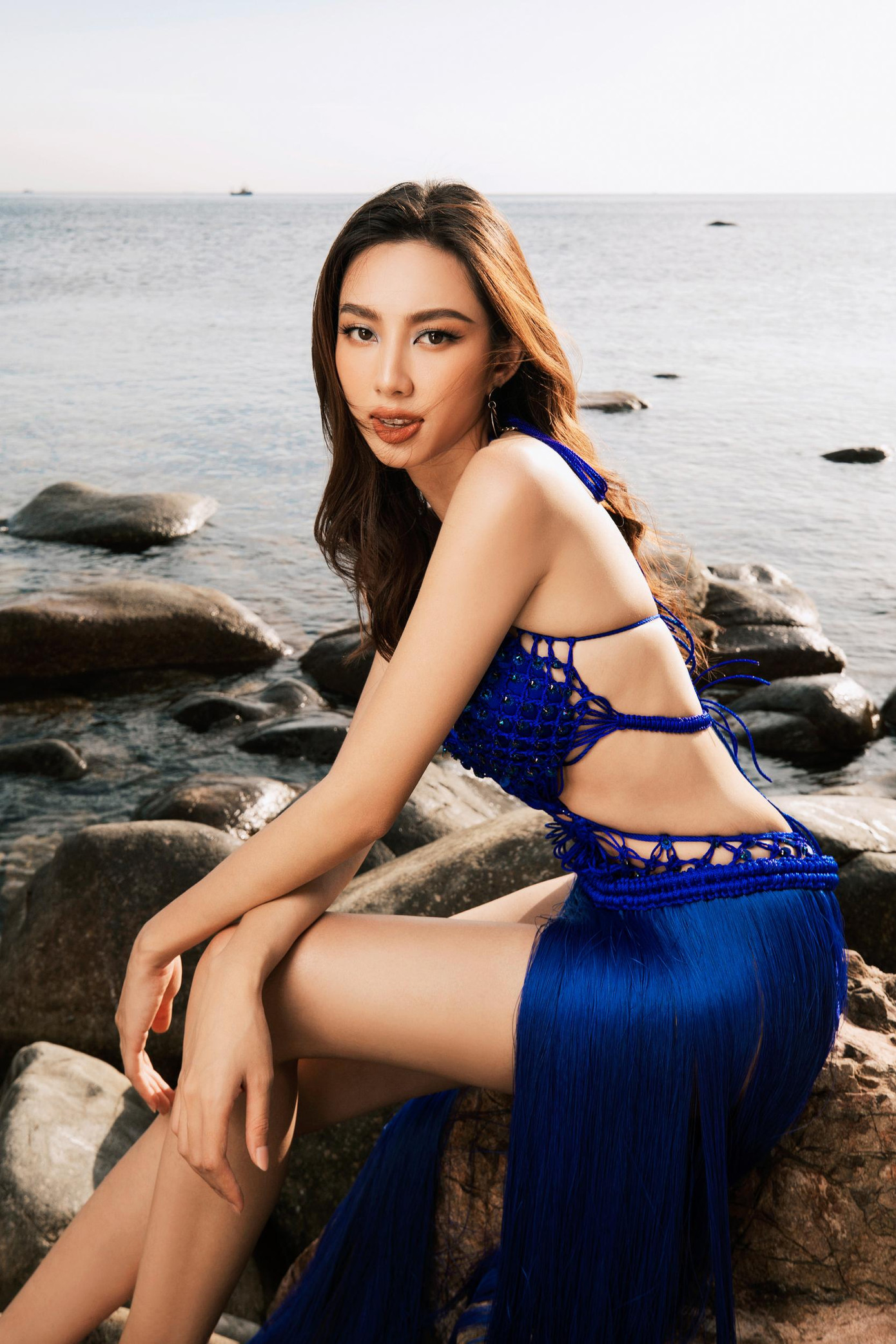 Mới đây, sau khi trở về từ châu Âu, Hoa hậu Thùy Tiên ngay lập tức đảm nhận vai trò vedette trong show diễn Vietnam Beauty Fashion Fest 2022 nằm trong khuôn khổ cuộc thi Miss World Vietnam 2022 diễn ra tại Quy Nhơn.