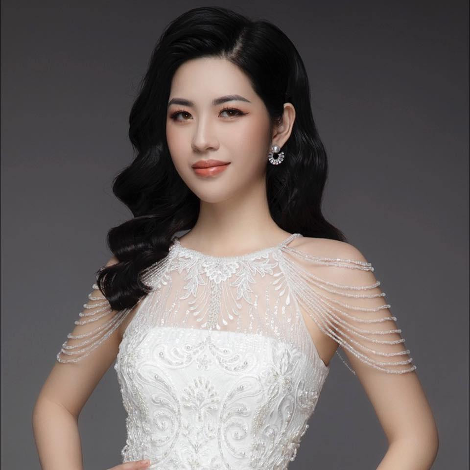 Mới đây, trang chủ của cuộc thi Miss Grand Vietnam - Hoa hậu Hoà bình Việt Nam 2022 đã hé lộ thêm ứng viên mới của cuộc thi năm nay thu hút sự chú ý của các fans.