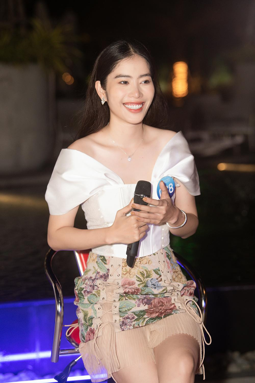 Nam Em đã dũng cảm nói tiếng lòng của mình, nói về những dại khờ, những sai lầm trong quá khứ.