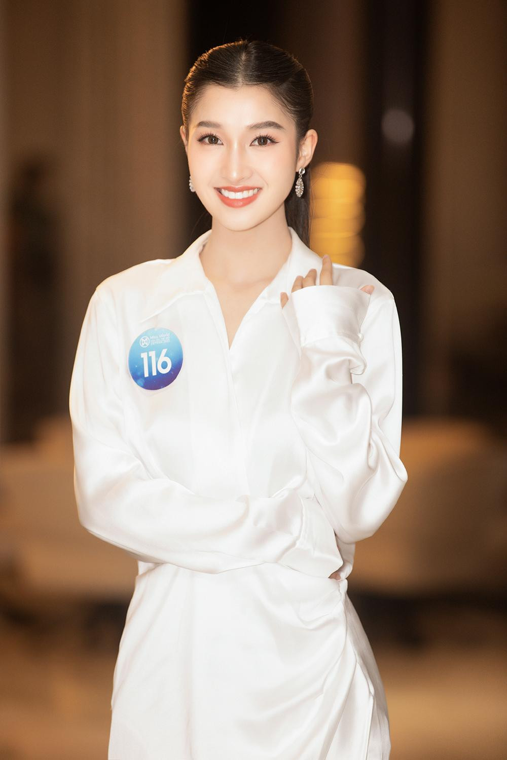 Lan Anh, Phương Nhi cũng trải lòng sự tự ti, nhút nhát của bản thân ngày trước ngăn cản việc thực hiện hóa ước mơ của của mình.