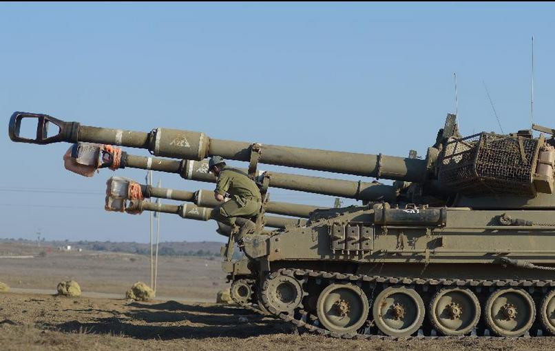 Theo Reuters, toàn bộ phương tiện và vũ khí chiến đấu của quân đội Israel đã được chuyển tới vùng núi Golan từ ngày 28/8. Nguồn tin hôm 28/8 cũng cho biết, quân đội Israel còn sẵn sàng các loại vũ khí tại một số địa điểm ở miền bắc và miền trung nước này