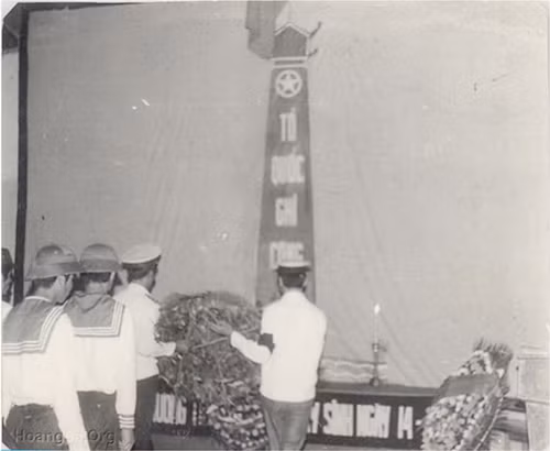 Lễ tưởng niệm các anh hùng, liệt sĩ đã hy sinh ngày 14.3.1988 tại Cam Ranh (Khánh Hòa)